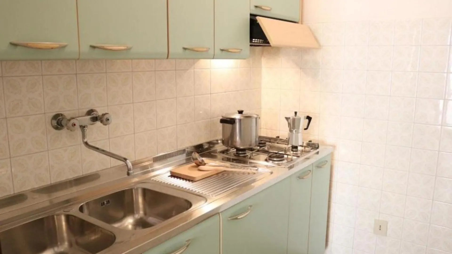 Comfy Flat Just 80M From The Beach Bibione 0*,  Italy