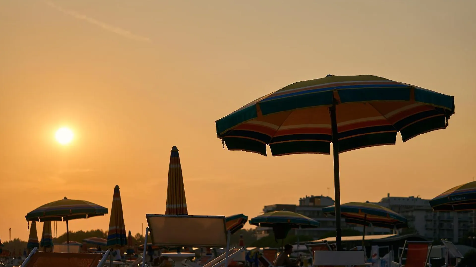 Comfy Flat Just 80M From The Beach Bibione 0*,  Italy
